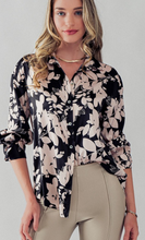 Load image into Gallery viewer, Silky Blouse-Leaf Print
