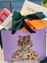 Load image into Gallery viewer, Fashion Animal - Gift Bag
