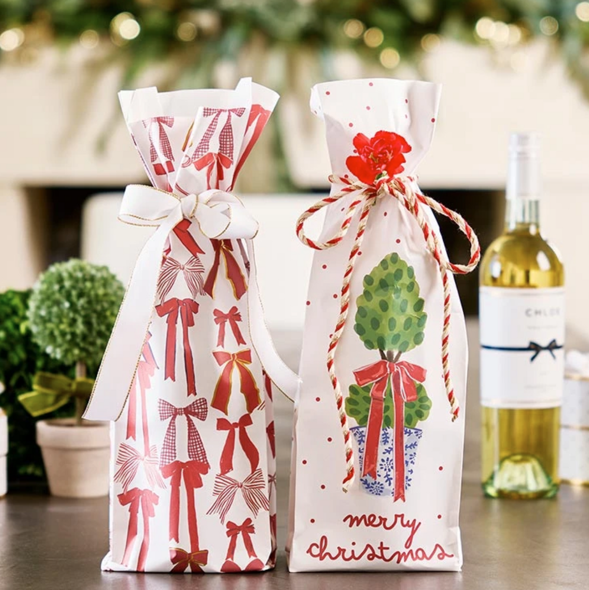 HOLIDAY SHOPPE