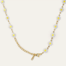 Load image into Gallery viewer, White Daisy Choker
