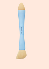 Load image into Gallery viewer, Multi Tasker - 4 in 1 Makeup Brush
